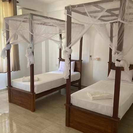Savenrose Beach Villa Matara Exteriör bild